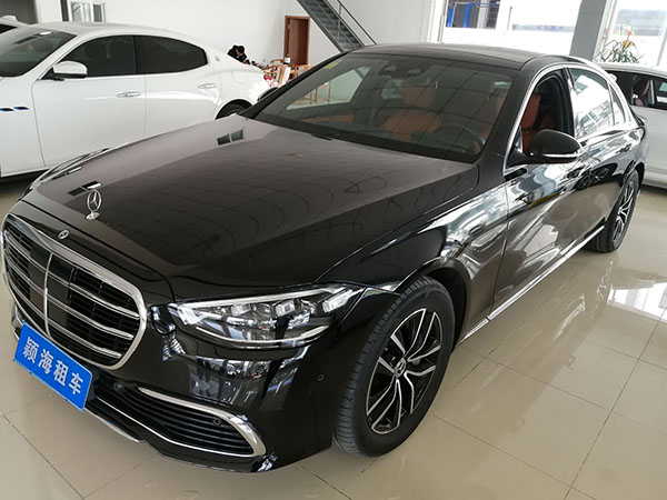 奔馳S級轎車